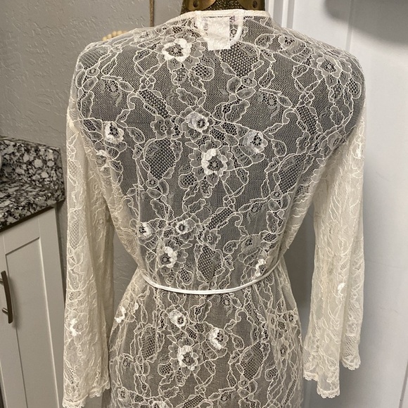 LINEA DONATELLA LACEY ROBE SMALL - Picture 10 of 13